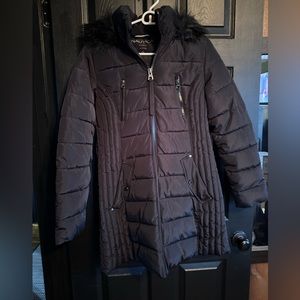 Black puffer jacket/Nautica